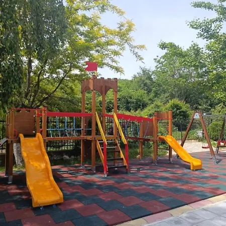 Harmony Hills Tomovi G24 *